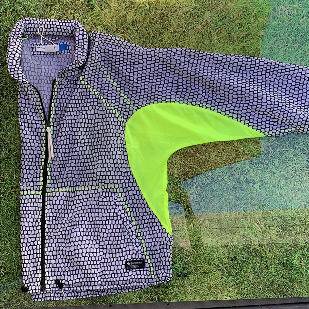 unisex/men’s adidas originals windbreaker medium